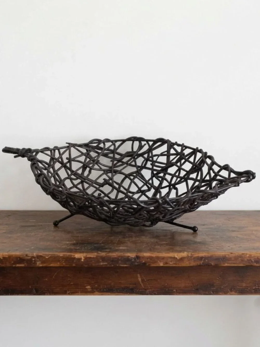 Vintage Wicker Leaf Shaped Basket Decorative Fruit Bowl Black Iron Legs 18